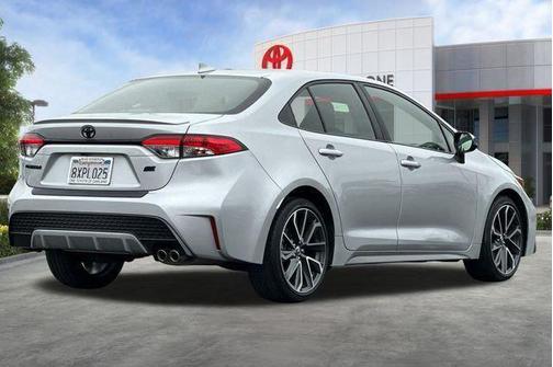 Classic Silver Metallic 2022 Toyota Corolla SE