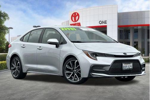 Classic Silver Metallic 2022 Toyota Corolla SE