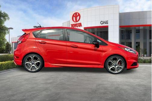Molten Orange Metallic Tri-Coat 2014 Ford Fiesta ST