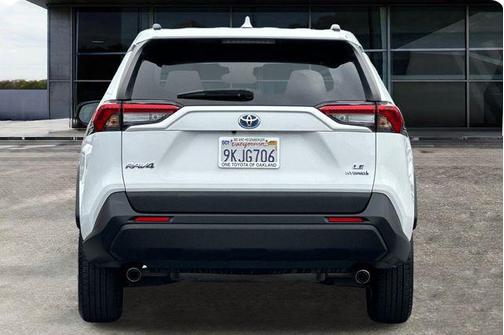 2021 Toyota RAV4 Hybrid LE