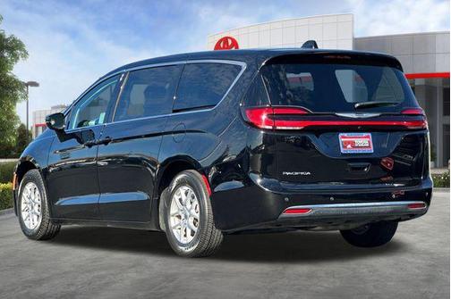 Diamond Black 2024 Chrysler Pacifica Touring L