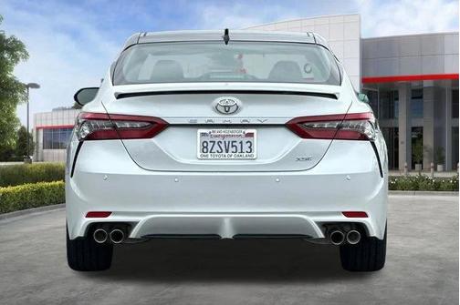 Wind Chill Pearl/Midnight Black Metallic 2022 Toyota Camry XSE
