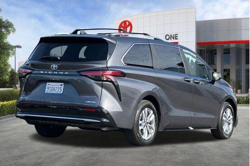 2025 Toyota Sienna Limited
