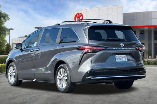 2025 Toyota Sienna Limited