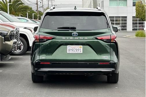 2021 Toyota Sienna Limited 7-Passenger