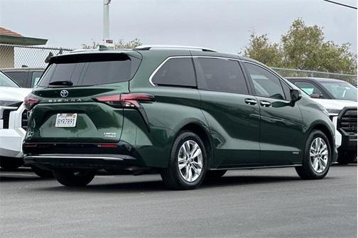 2021 Toyota Sienna Limited 7-Passenger