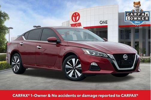 Scarlet Ember Tintcoat 2022 Nissan Altima 2.5 SV