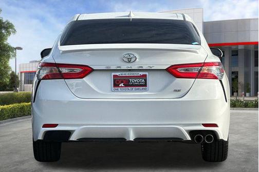 2020 Toyota Camry SE