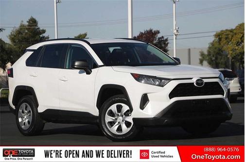 2020 Toyota RAV4 LE