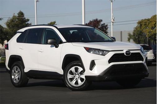 2020 Toyota RAV4 LE