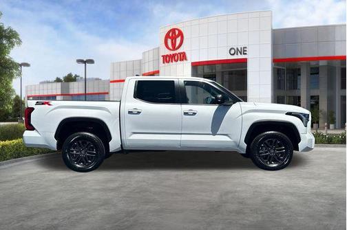Ice Cap 2025 Toyota Tundra SR5