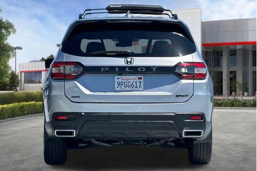 Lunar Silver Metallic 2025 Honda Pilot Sport