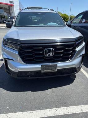 Lunar Silver Metallic 2025 Honda Pilot Sport