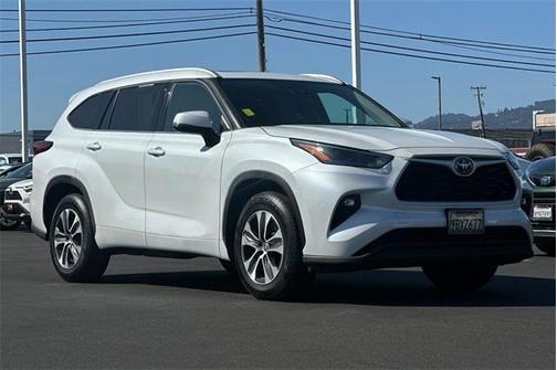 2022 Toyota Highlander XLE