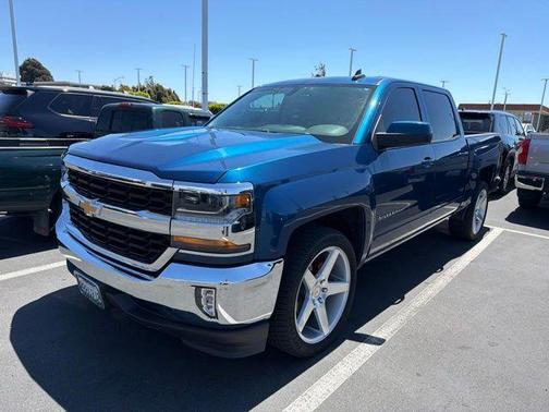 Deep Ocean Blue Metallic 2017 Chevrolet Silverado 1500 1LT
