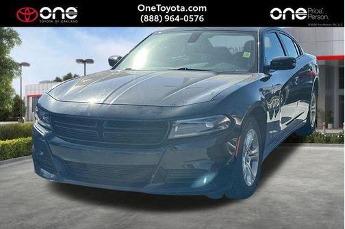 Pitch Black Clearcoat 2023 Dodge Charger SXT