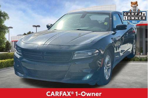 Pitch Black Clearcoat 2023 Dodge Charger SXT