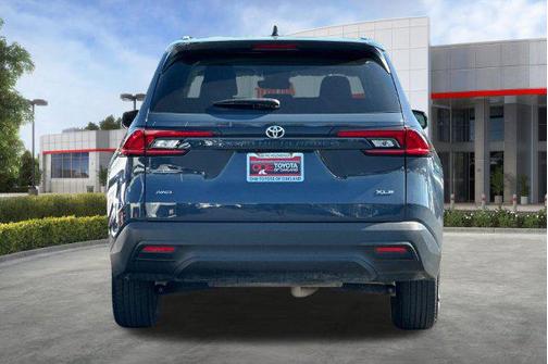 Cloud 2025 Toyota Grand Highlander XLE