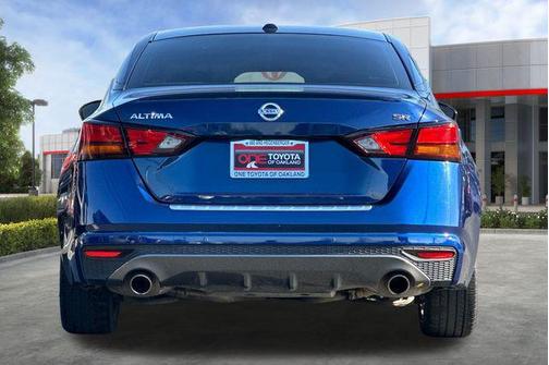 2022 Nissan Altima SR FWD
