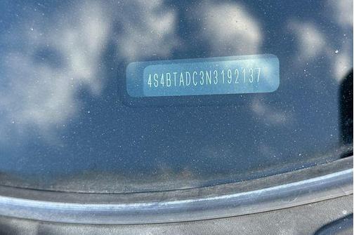 Crystal Black Silica 2022 Subaru Outback Premium