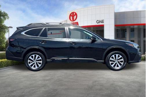 Crystal Black Silica 2022 Subaru Outback Premium