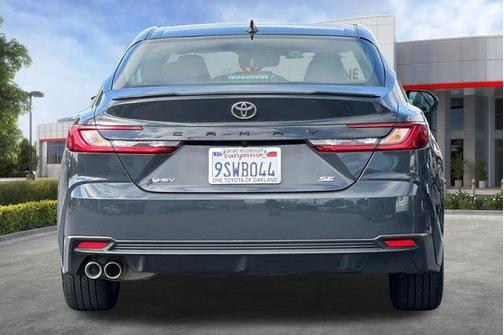 Black 2025 Toyota Camry SE