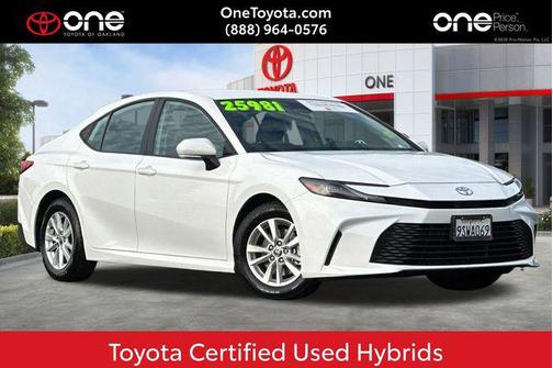 2025 Toyota Camry LE