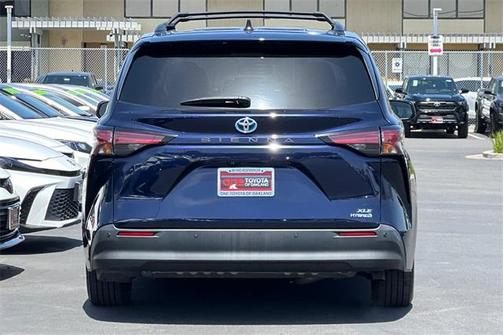 2021 Toyota Sienna XLE