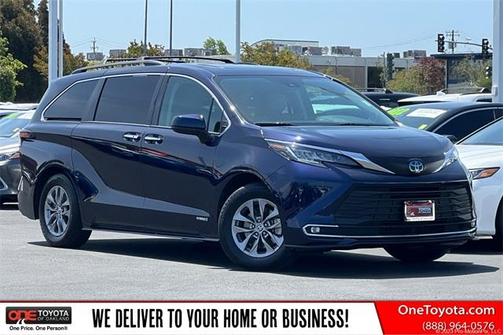 2021 Toyota Sienna XLE
