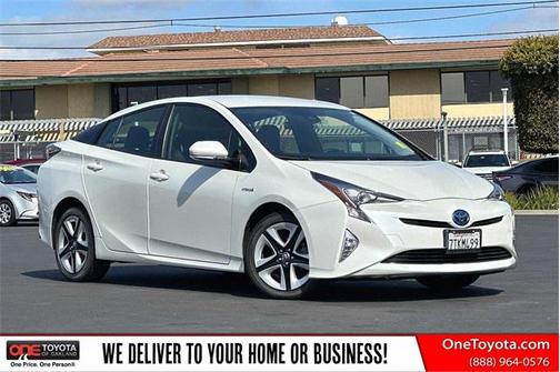 Blizzard Pearl 2016 Toyota Prius Three Touring
