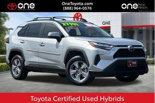 Silver Sky Metallic 2022 Toyota RAV4 XLE