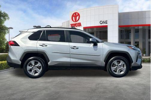 Silver Sky Metallic 2022 Toyota RAV4 XLE