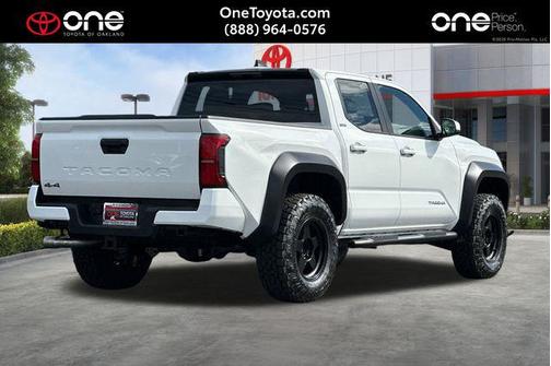 Ice 2026 Toyota Tacoma SR5