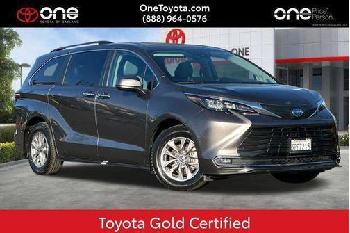2024 Toyota Sienna XLE
