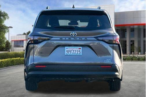 2024 Toyota Sienna XLE