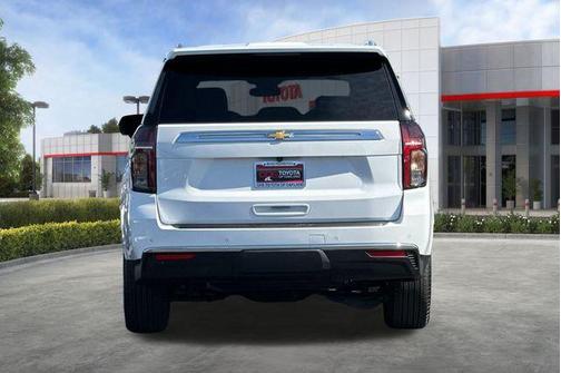 Summit White 2023 Chevrolet Suburban LT