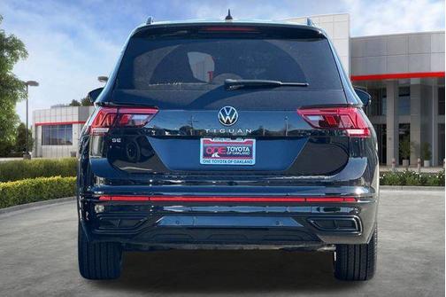 2023 Volkswagen Tiguan 2.0T SE R-Line Black