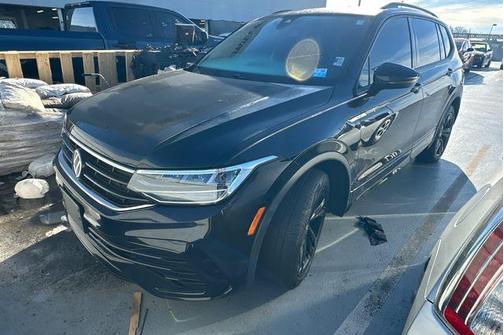 2023 Volkswagen Tiguan 2.0T SE R-Line Black