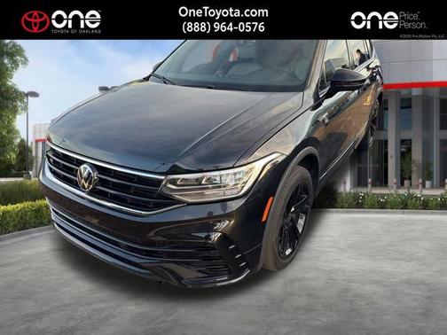 2023 Volkswagen Tiguan 2.0T SE R-Line Black