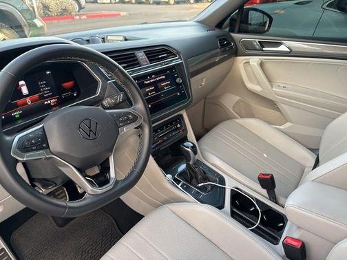 2023 Volkswagen Tiguan 2.0T SE R-Line Black