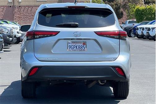 2023 Toyota Highlander LE