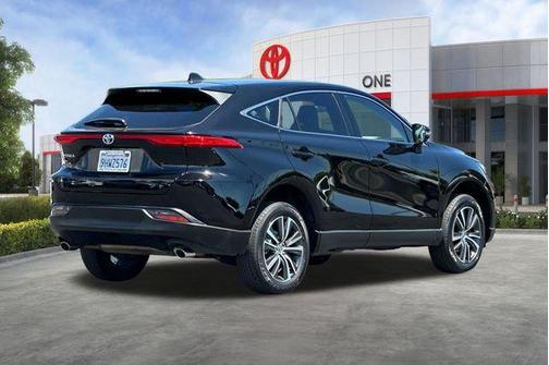 Black 2023 Toyota Venza LE