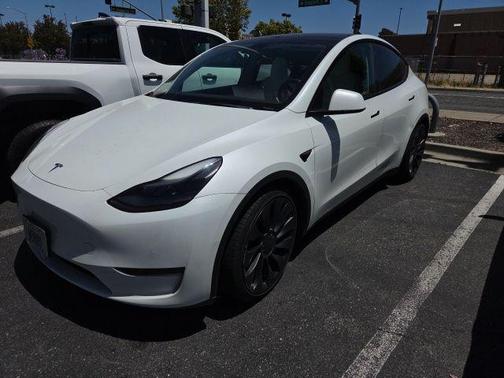 Pearl White Multi-Coat 2022 Tesla Model Y Performance Dual Motor All-Wheel Drive