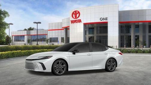 Wind Chill Pearl w/Midnight Black Metallic Roof 2026 Toyota Camry XSE