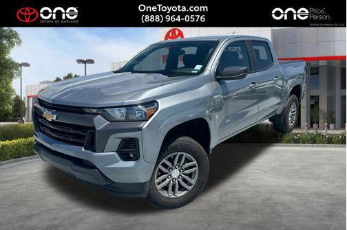 Sterling Gray Metallic 2024 Chevrolet Colorado LT