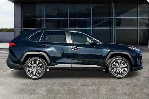 2023 Toyota RAV4 Hybrid XLE Premium