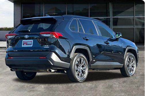 2023 Toyota RAV4 Hybrid XLE Premium