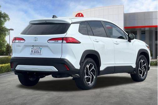 Wind Chill Pearl 2024 Toyota Corolla Cross L