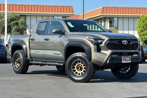 2025 Toyota Tacoma TRD Off Road