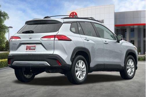 2025 Toyota Corolla Cross LE